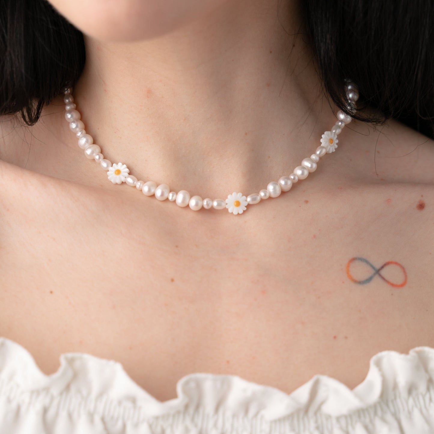 DAISY Freshwater Pearl Necklace Choker