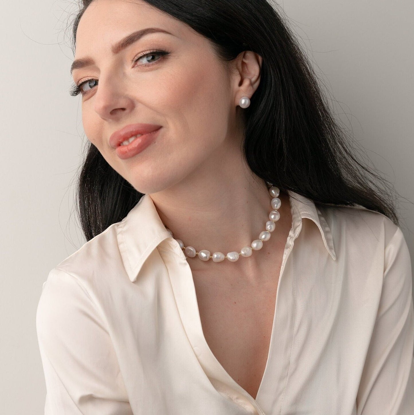 AMORA Chunky Baroque Pearl Necklace