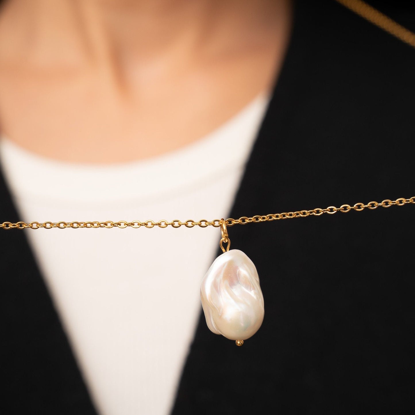 PIPER Large Baroque Pearl Necklace