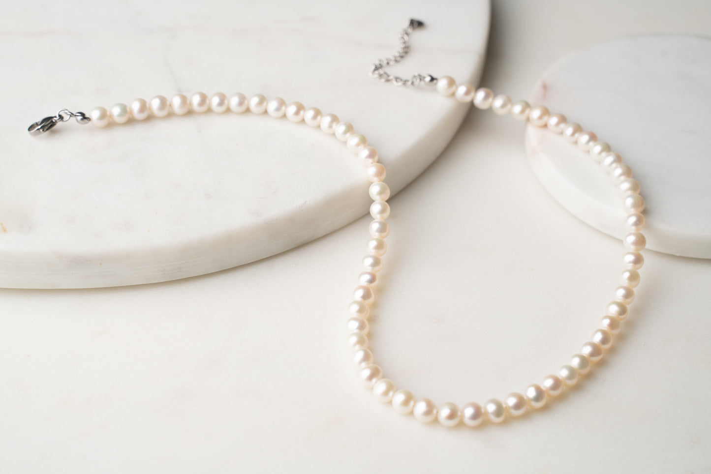 CLAM 5 Sizes Freshwater Pearl Necklace Choker