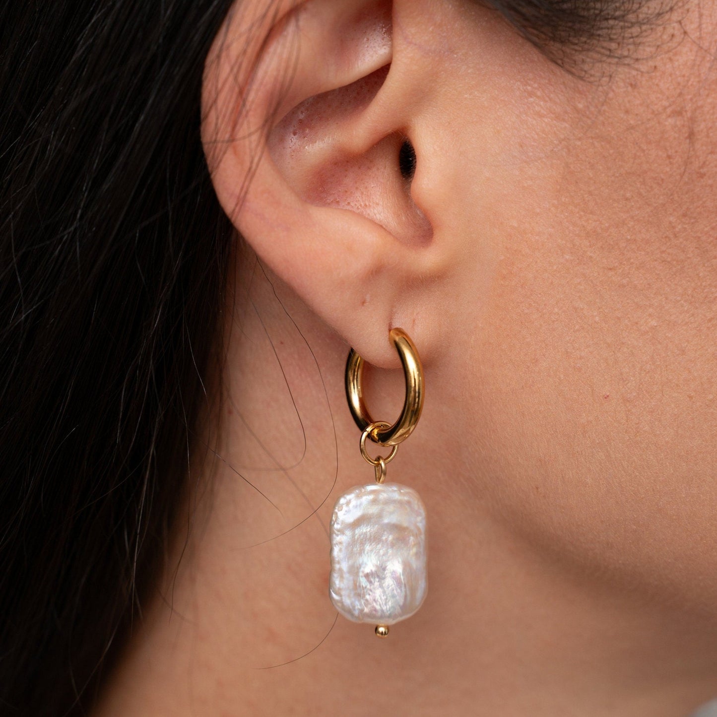 VIVI Rectangle Flat Pearl Earrings